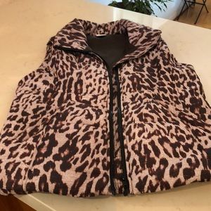 CAbi Juliet puffer vest Med